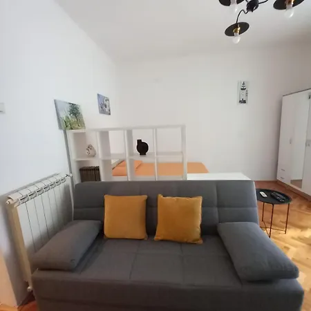 Lola Διαμέρισμα *